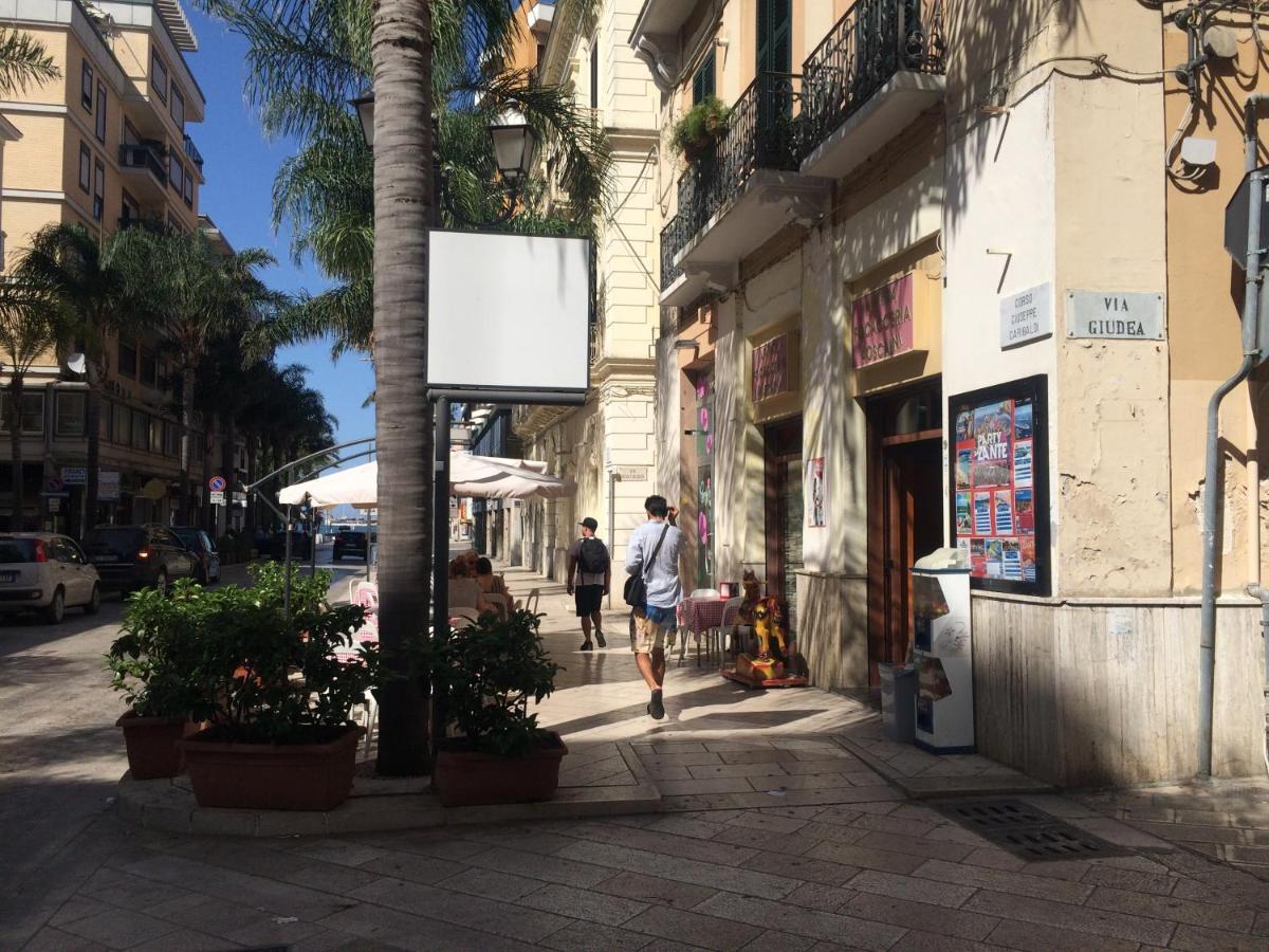 Benvenuti Al Sud Brindisi Exterior foto